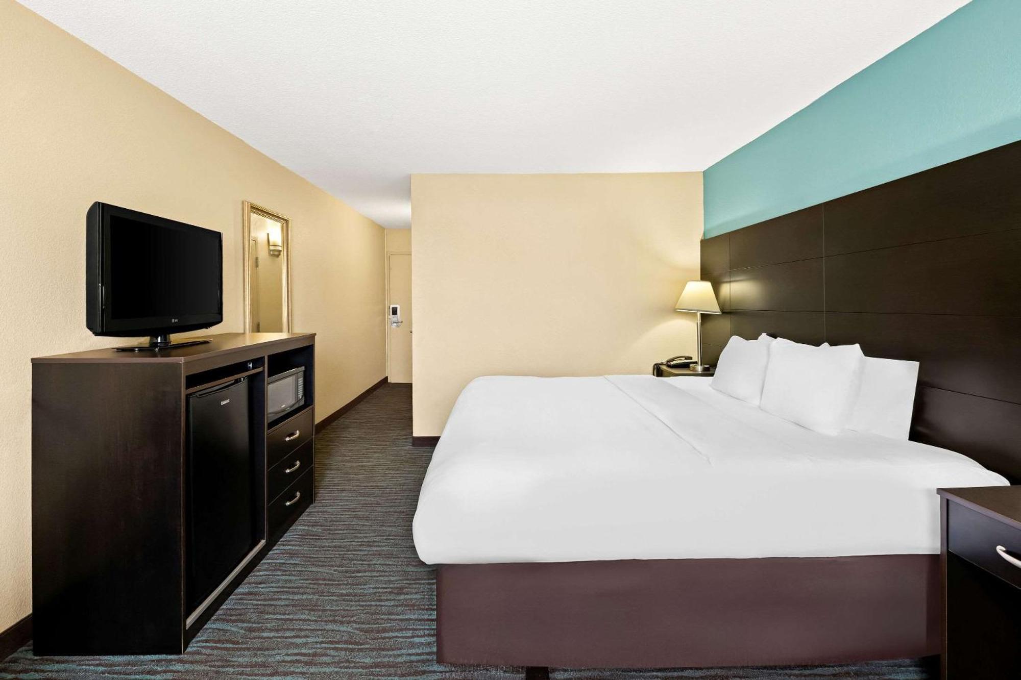 Quality Inn Dayton Airport Englewood Ngoại thất bức ảnh